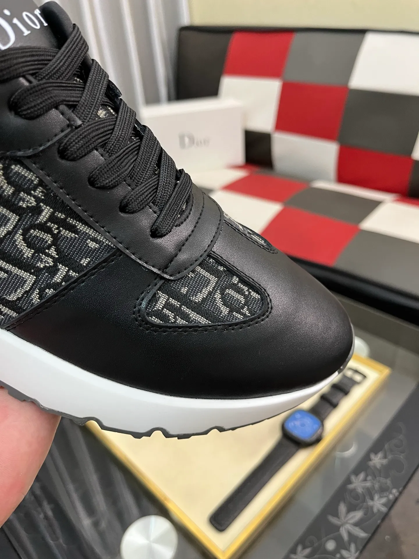 Men's Men's Shoes 💰458⌚️⌚️Dior [Dior] men's casual and trendy shoes are on the market! Strong British fashion style, the upper is made of nubuck leather with printed fabrics, comfortable pigskin lining, and original molded outsole. Designed by European and American masters, the perfect shape creates high quality, super versatile and very comfortable. High-end without losing taste, fashionable and novel! Code number: 38～443️⃣Colors available